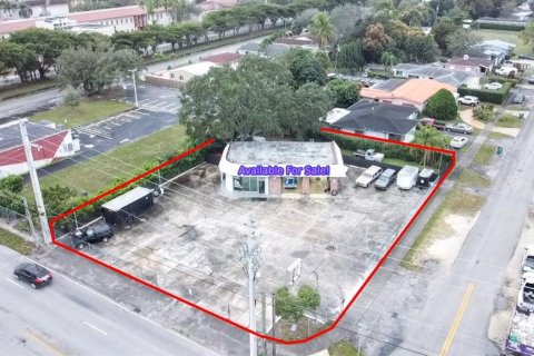Immobilier commercial à vendre à Miami, Floride: 145.58 m2 № 1721733 - photo 1