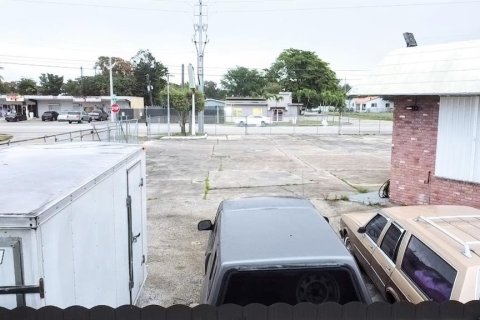 Immobilier commercial à vendre à Miami, Floride: 145.58 m2 № 1721733 - photo 13