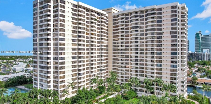 Condo à Hallandale Beach, Floride, 1 chambre № 1792656