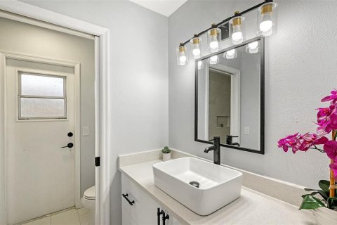 Villa ou maison à vendre à Sarasota, Floride: 3 chambres, 158.68 m2 № 2287818 - photo 22