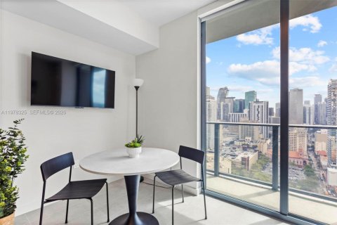 Copropriété à louer à Miami, Floride № 2045993 - photo 2