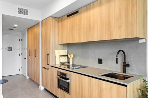 Copropriété à louer à Miami, Floride № 2045993 - photo 13