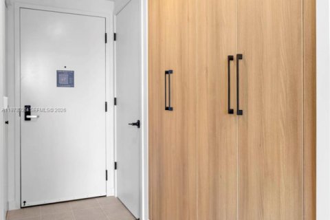 Copropriété à louer à Miami, Floride № 2045993 - photo 16