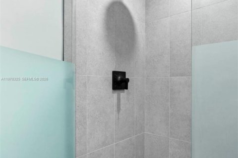 Copropriété à louer à Miami, Floride № 2045993 - photo 15