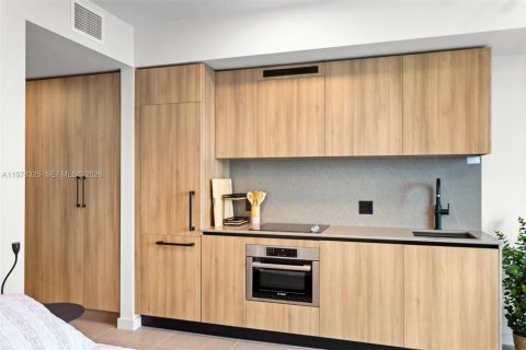 Copropriété à louer à Miami, Floride № 2045993 - photo 12