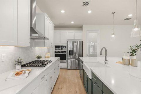 House in Windermere, Florida 6 bedrooms, 425.96 sq.m. № 2355856 - photo 6