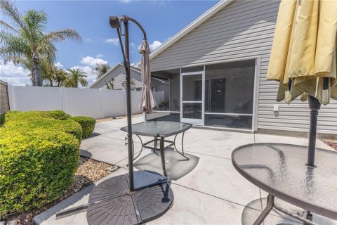 House in The Villages, Florida 3 bedrooms, 129.78 sq.m. № 2233512 - photo 24