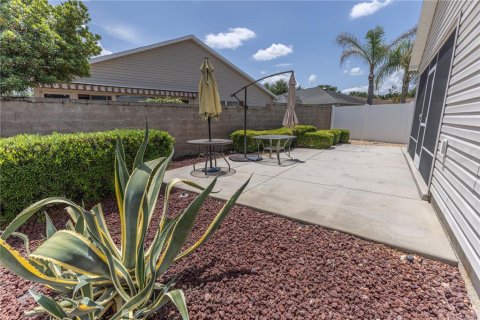 House in The Villages, Florida 3 bedrooms, 129.78 sq.m. № 2233512 - photo 26