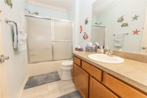 House in The Villages, Florida 3 bedrooms, 129.78 sq.m. № 2233512 - photo 15