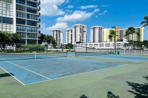 Copropriété à louer à Hallandale Beach, Floride: 1 chambre, 81.29 m2 № 1977351 - photo 20