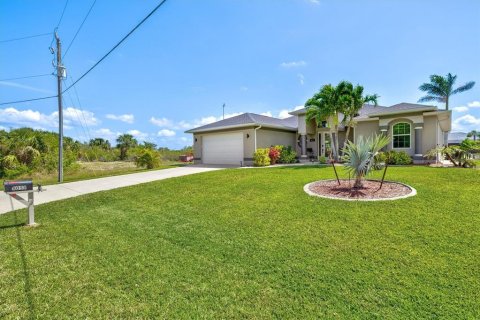Casa en venta en Port Charlotte, Florida, 3 dormitorios, 171.22 m2 № 1621045 - foto 4