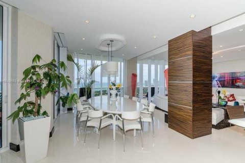 Condo in Aventura, Florida, 5 bedrooms  № 1949543 - photo 8