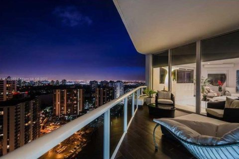 Condo in Aventura, Florida, 5 bedrooms  № 1949543 - photo 15
