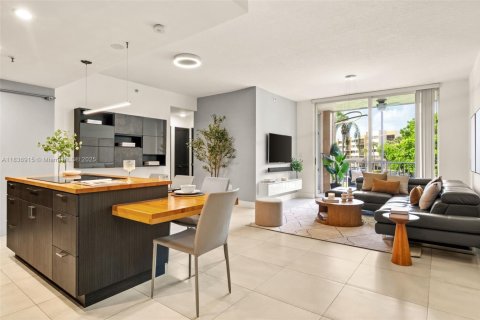 Condo in Doral, Florida, 2 bedrooms  № 2012933 - photo 9