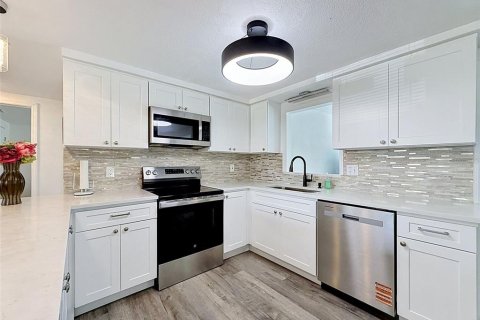 Casa en venta en Hudson, Florida, 2 dormitorios, 153.94 m2 № 2116761 - foto 12