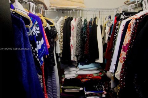 Touwnhouse à vendre à Miami, Floride: 3 chambres № 1982020 - photo 15