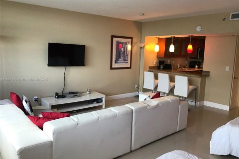 Condominio en venta en Miami Beach, Florida, 51.1 m2 № 1845925 - foto 15
