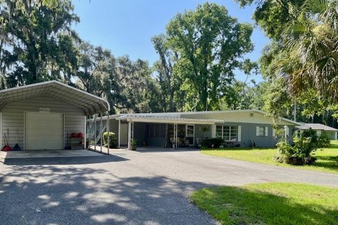 House in Floral City, Florida 4 bedrooms, 175.12 sq.m. № 2205034