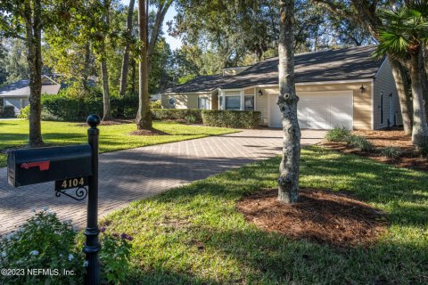 House in Ponte Vedra Beach, Florida 3 bedrooms, 220.36 sq.m. № 859550 - photo 1