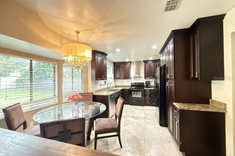 Villa ou maison à vendre à Oviedo, Floride: 4 chambres, 194.35 m2 № 1788223 - photo 9