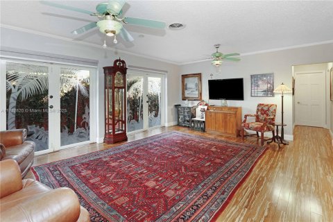 Casa en venta en Hollywood, Florida, 3 dormitorios, 161.28 m2 № 1812067 - foto 4