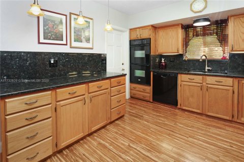 Casa en venta en Hollywood, Florida, 3 dormitorios, 161.28 m2 № 1812067 - foto 7