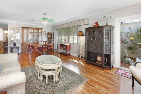 Casa en venta en Hollywood, Florida, 3 dormitorios, 161.28 m2 № 1812067 - foto 14