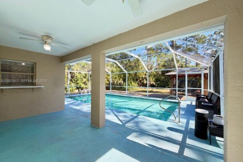 House in Naples, Florida 3 bedrooms, 181.72 sq.m. № 2011585 - photo 29