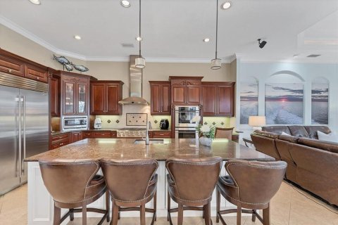 House in Lakewood Ranch, Florida 4 bedrooms, 396.97 sq.m. № 1624816 - photo 17