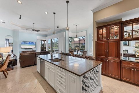 House in Lakewood Ranch, Florida 4 bedrooms, 396.97 sq.m. № 1624816 - photo 18