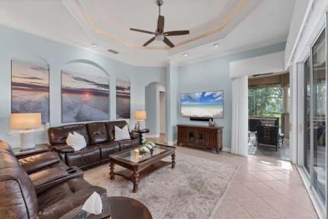 House in Lakewood Ranch, Florida 4 bedrooms, 396.97 sq.m. № 1624816 - photo 24