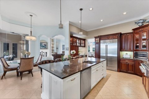 House in Lakewood Ranch, Florida 4 bedrooms, 396.97 sq.m. № 1624816 - photo 21