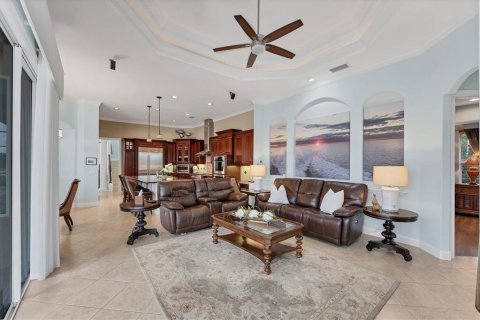 House in Lakewood Ranch, Florida 4 bedrooms, 396.97 sq.m. № 1624816 - photo 26