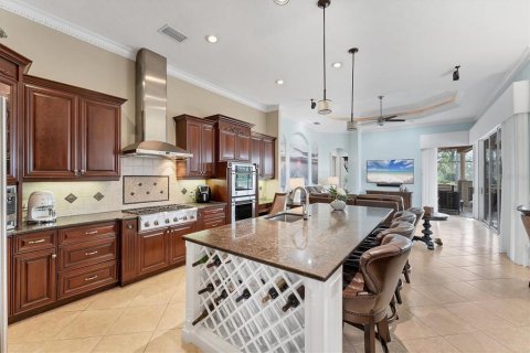 House in Lakewood Ranch, Florida 4 bedrooms, 396.97 sq.m. № 1624816 - photo 16