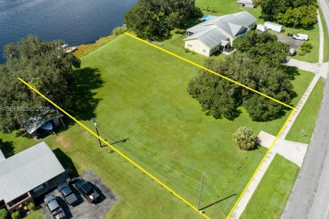 Terreno en venta en LaBelle, Florida № 2008047 - foto 3