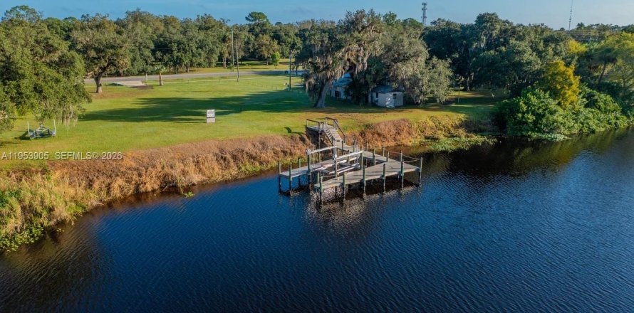 Terreno en LaBelle, Florida № 2008047