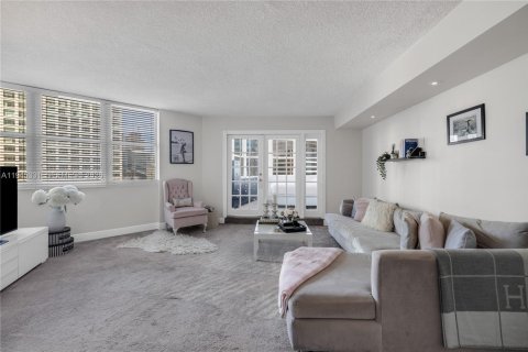 Купить кондоминиум в Майами, Флорида 2 спальни, 91.97м2, № 2001788 - фото 5