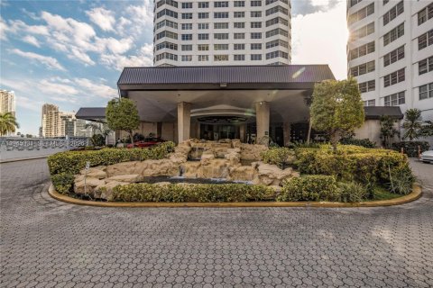 Купить кондоминиум в Майами, Флорида 2 спальни, 91.97м2, № 2001788 - фото 2