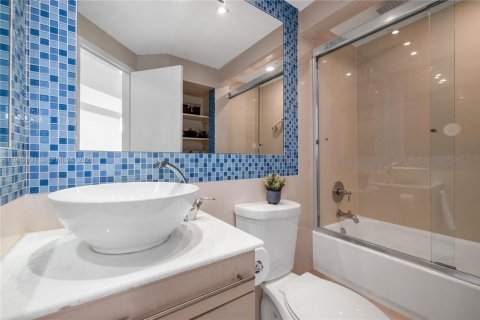 Купить кондоминиум в Майами, Флорида 2 спальни, 91.97м2, № 2001788 - фото 15