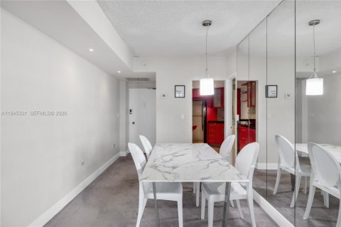 Купить кондоминиум в Майами, Флорида 2 спальни, 91.97м2, № 2001788 - фото 10