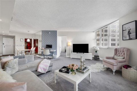 Купить кондоминиум в Майами, Флорида 2 спальни, 91.97м2, № 2001788 - фото 8