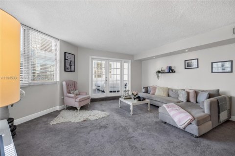 Купить кондоминиум в Майами, Флорида 2 спальни, 91.97м2, № 2001788 - фото 7