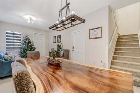 Купить таунхаус в Майами, Флорида 3 спальни, 154.22м2, № 2005264 - фото 4