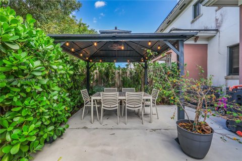 Купить таунхаус в Майами, Флорида 3 спальни, 154.22м2, № 2005264 - фото 30