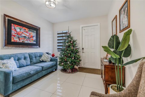 Купить таунхаус в Майами, Флорида 3 спальни, 154.22м2, № 2005264 - фото 10