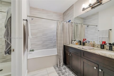 Купить таунхаус в Майами, Флорида 3 спальни, 154.22м2, № 2005264 - фото 18