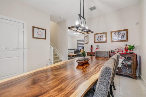 Купить таунхаус в Майами, Флорида 3 спальни, 154.22м2, № 2005264 - фото 3