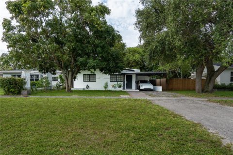 Villa ou maison à vendre à North Miami Beach, Floride: 2 chambres, 105.17 m2 № 2155016 - photo 4