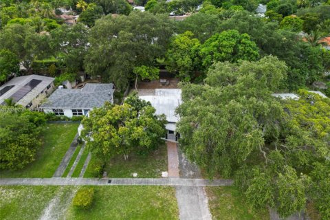 Villa ou maison à vendre à North Miami Beach, Floride: 2 chambres, 105.17 m2 № 2155016 - photo 3