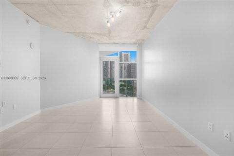 Copropriété à louer à Miami, Floride: 1 chambre, 79.99 m2 № 2051547 - photo 11